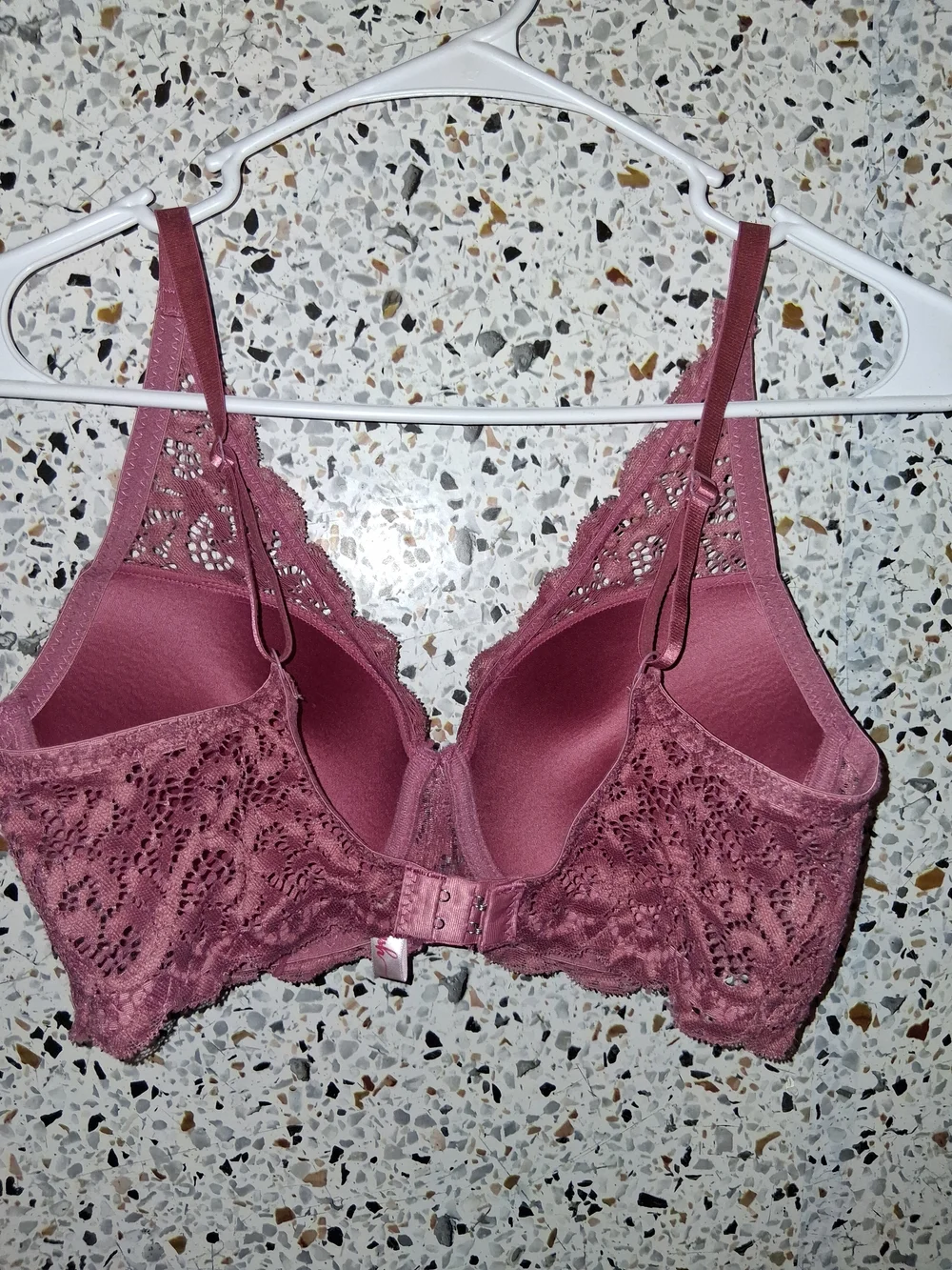 Women's Hush Tshirt Bra Size 34C Pink Padded With Wires